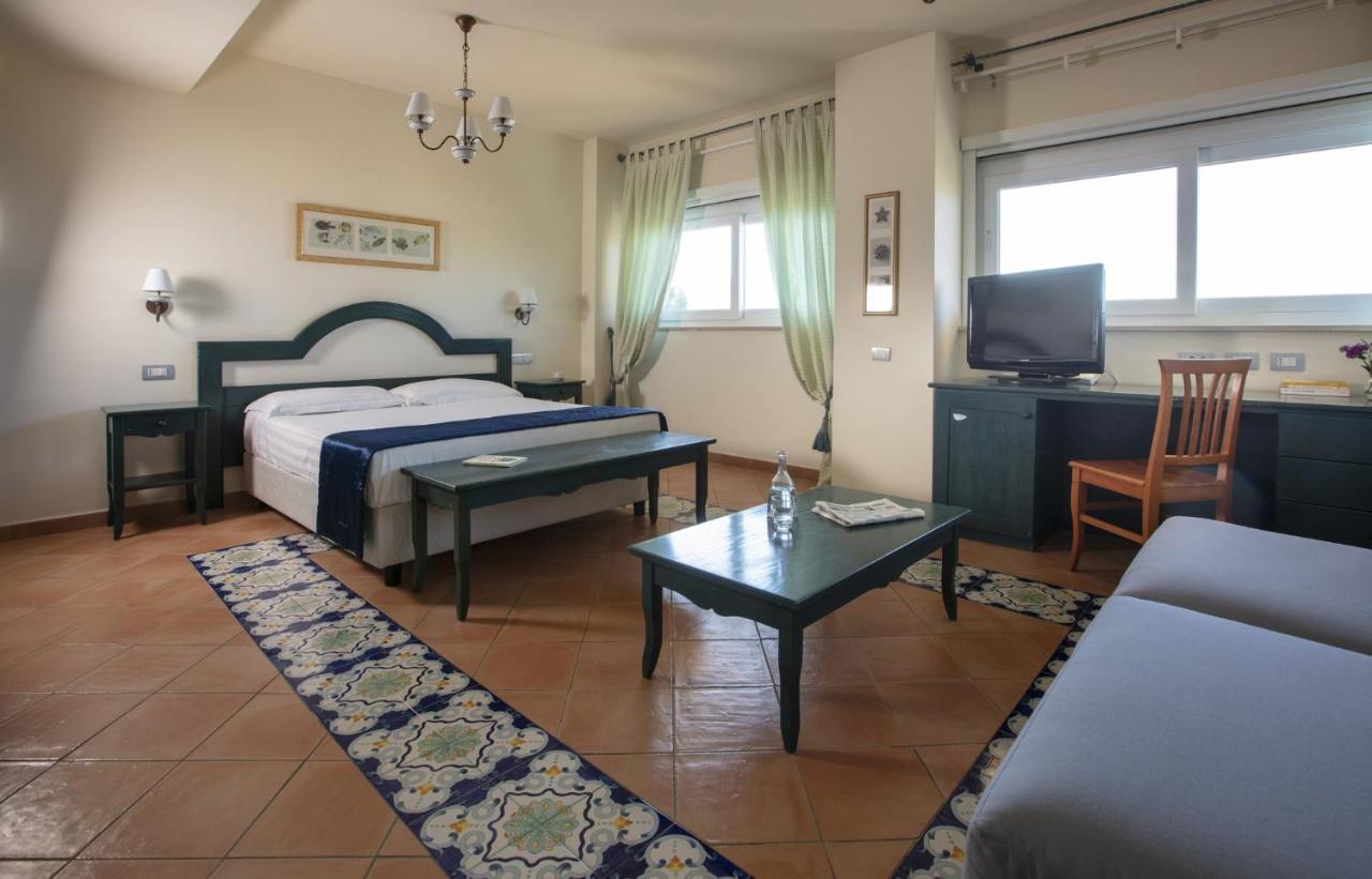 Summit Hotel Gaeta Esterno foto