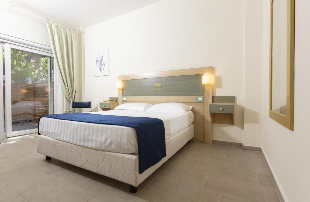 Summit Hotel Gaeta Esterno foto