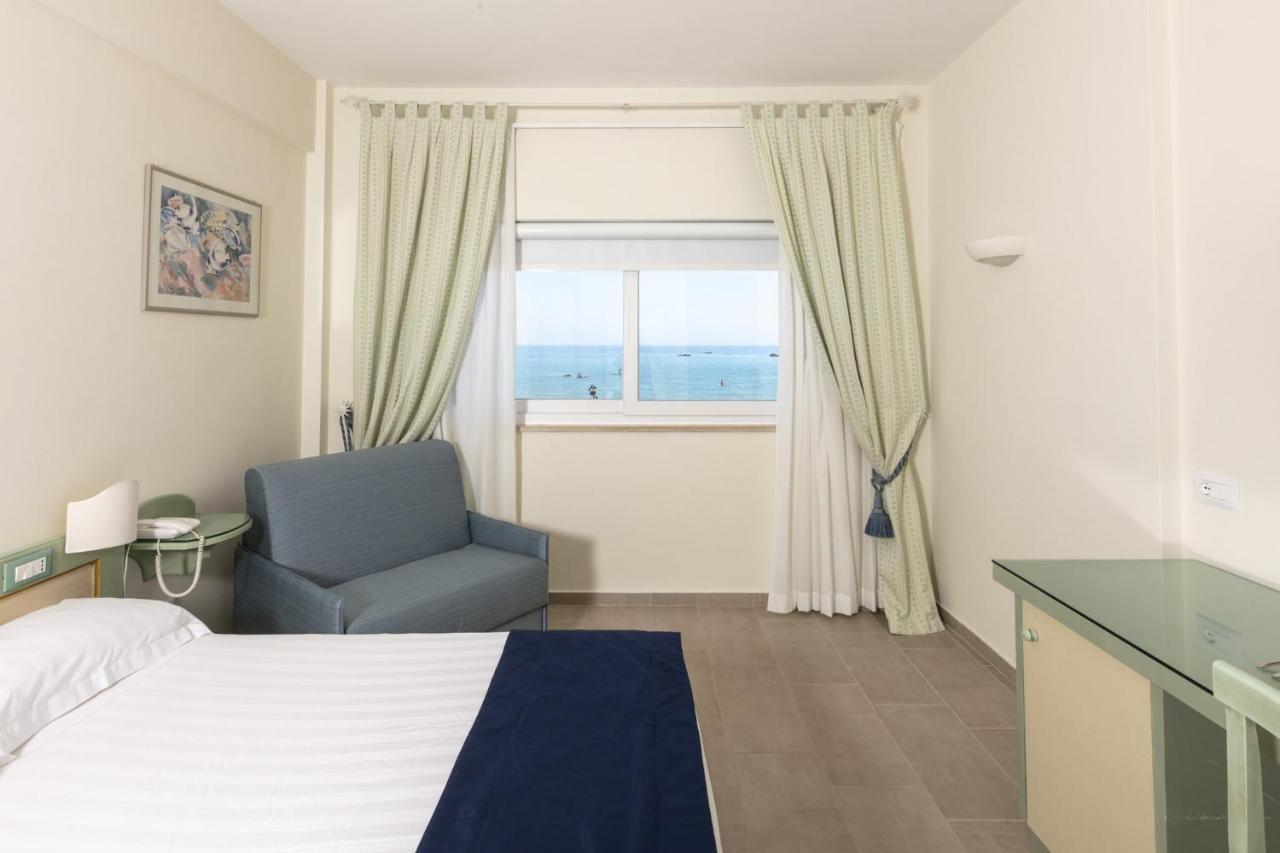 Summit Hotel Gaeta Esterno foto