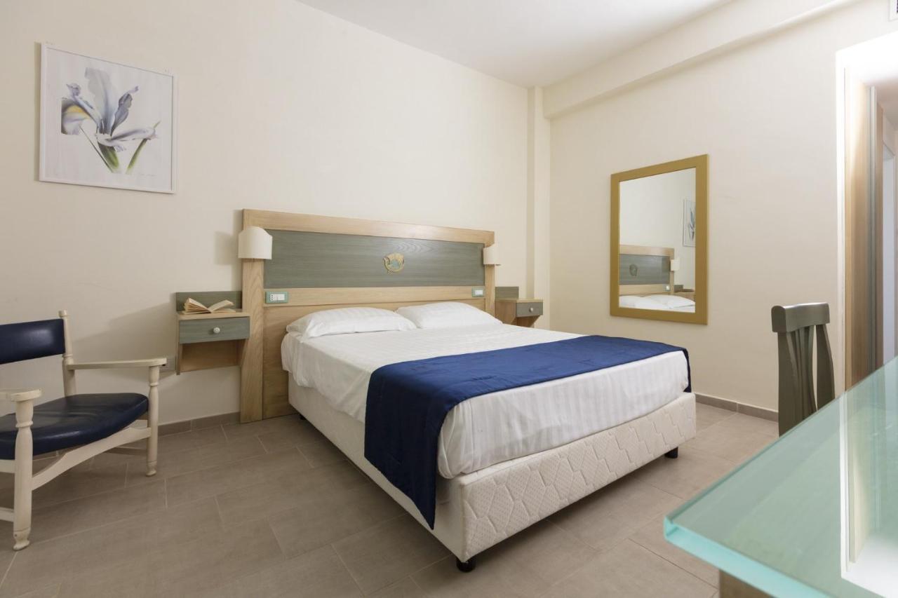 Summit Hotel Gaeta Esterno foto