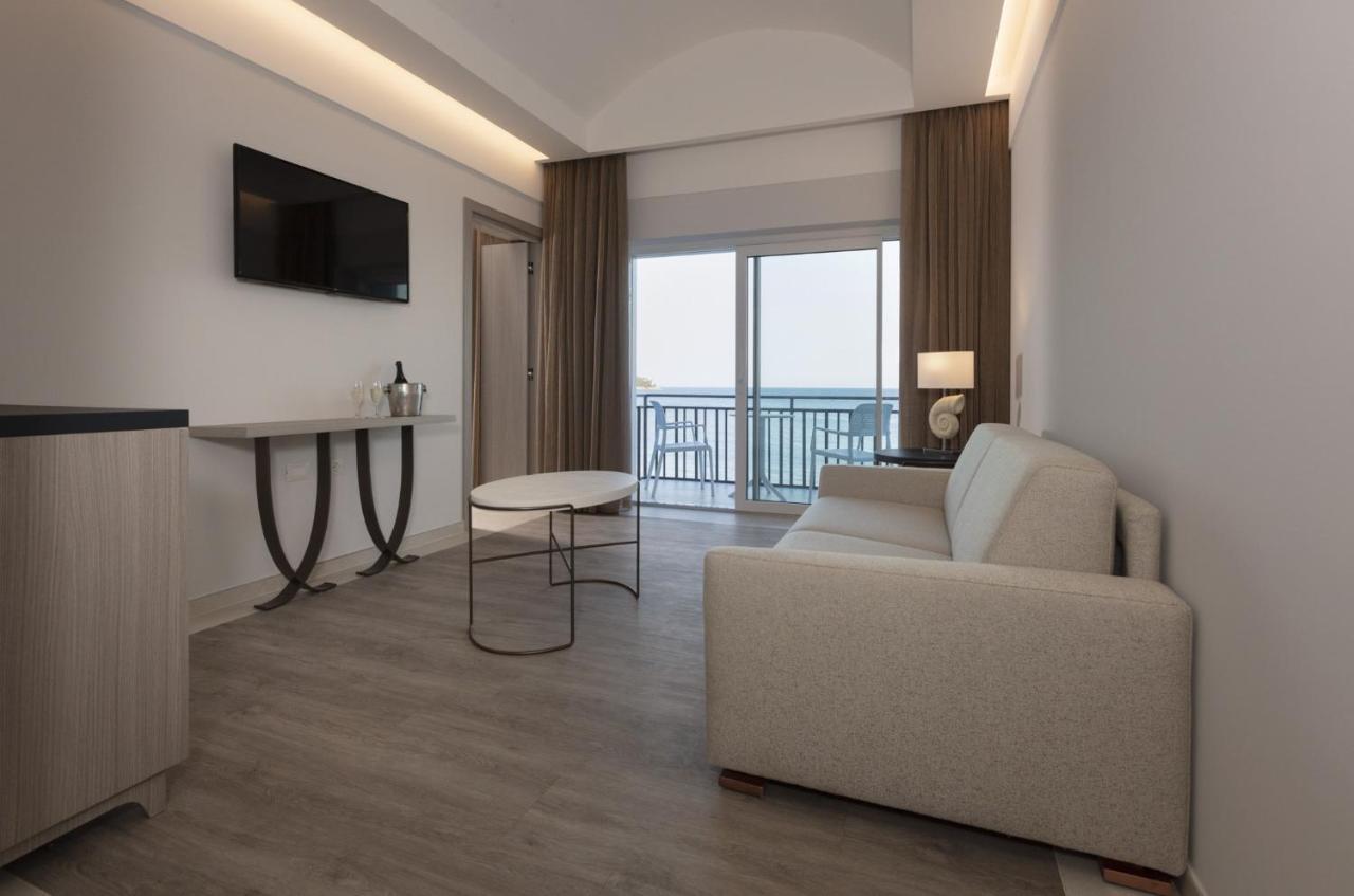 Summit Hotel Gaeta Esterno foto