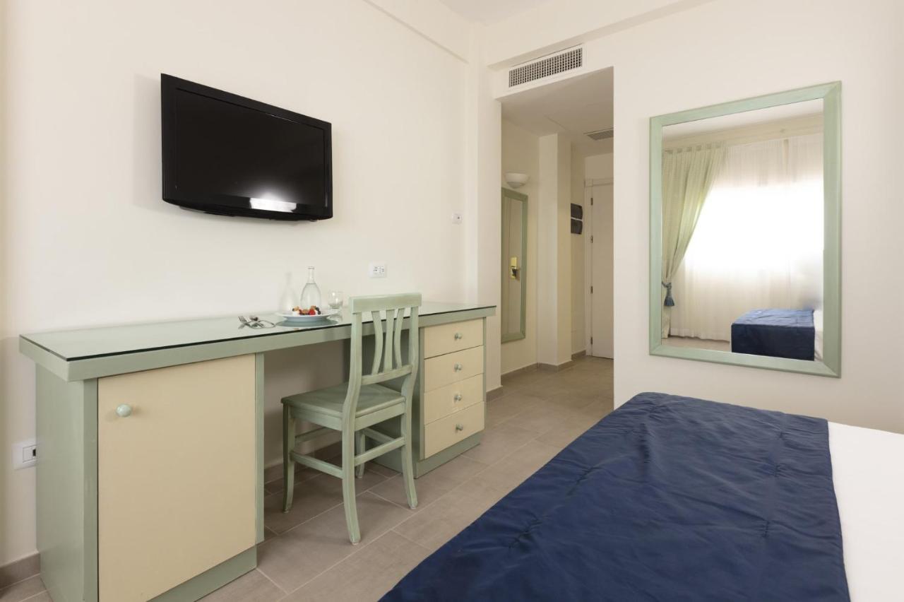 Summit Hotel Gaeta Esterno foto
