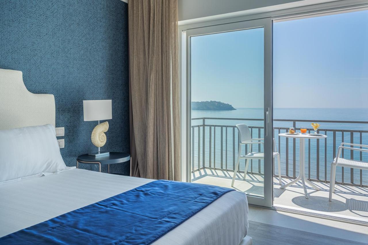 Summit Hotel Gaeta Esterno foto
