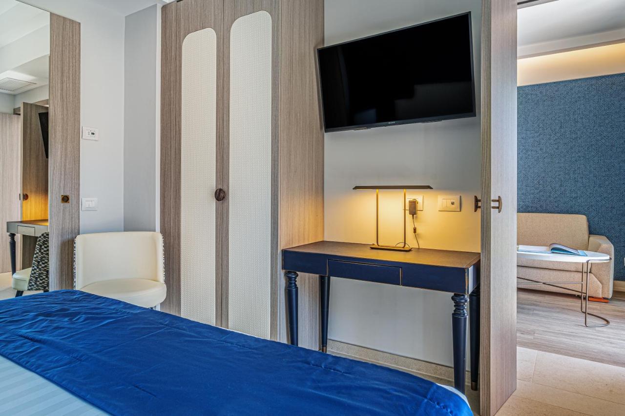Summit Hotel Gaeta Esterno foto