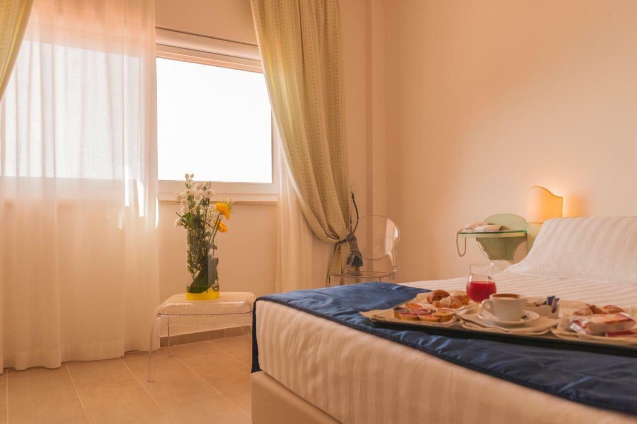 Summit Hotel Gaeta Esterno foto